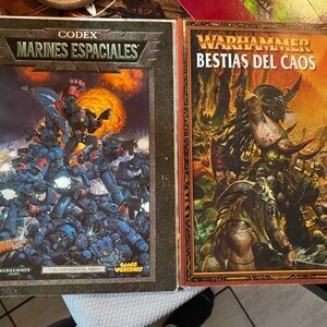 Lot of 2 Warhammer Books, Spanish